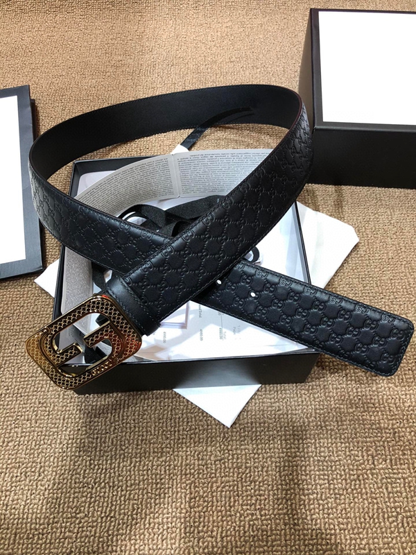 スーパーコピーグッチベルト背面デザイン